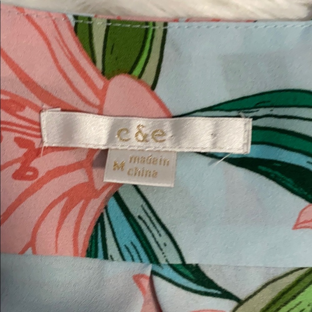 C&E Blue & Pink Lily Flower Printed Short Sleeved Blouse Shirt Top Ruffle Detail - Picture 7 of 8